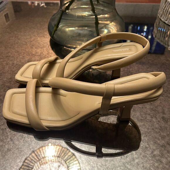 Vince Coline Kitten Heel Sandals - Picture 3 of 6